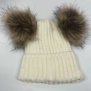 Girl cream knit pom pom